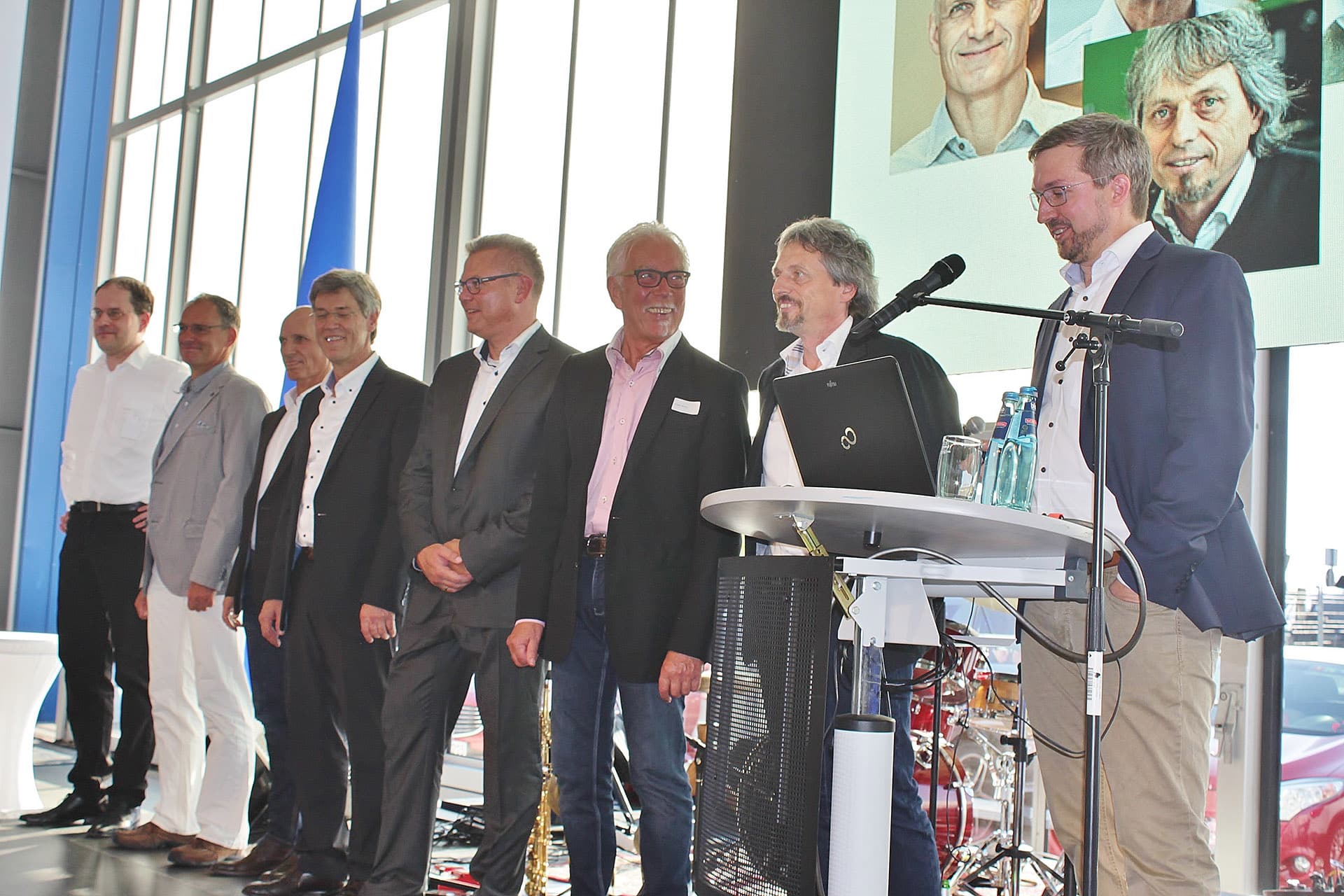 Erweiterte Geschäftsleitung Hochbau: Thomas Misiek und Hans-Martin Schmidt, Tiefbau: Dietmar Hagen und Axel Berger

